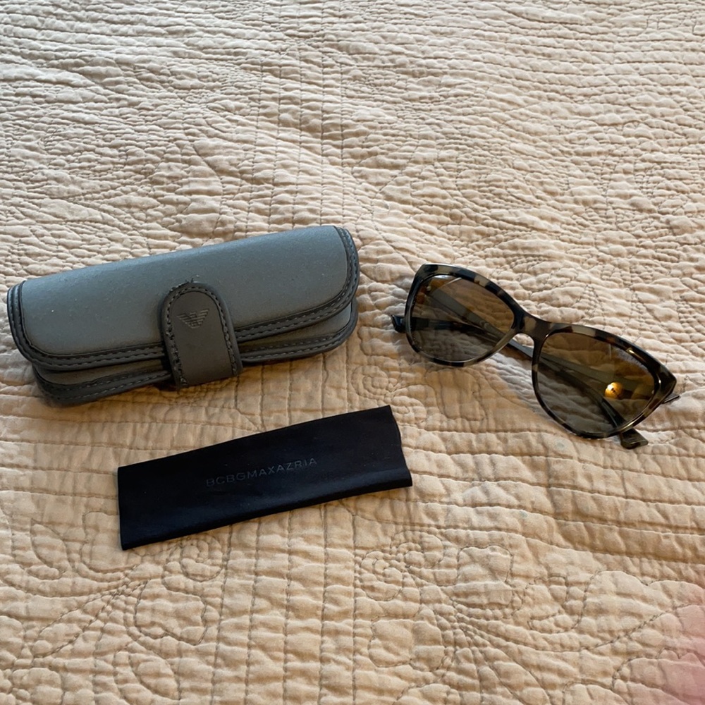 Emporio Armani Polarized sunglasses. EUC! - Picture 11 of 15